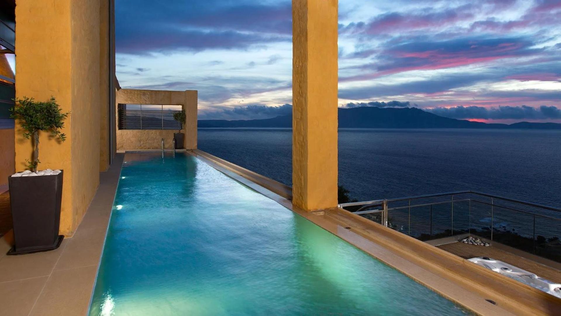 Beachfront Ravdoucha Epavlis Eleni Villa - Pool, Hot Tub, Gym, Sauna, Private Parking, Wifi Ханья Экстерьер фото